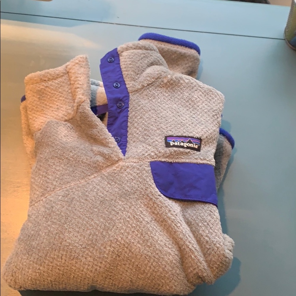 Grey Patagonia pullover